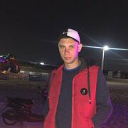  ,  Viktor, 28