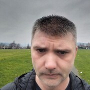  ,   Artur, 42 ,   ,   
