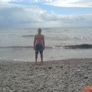  ,   Vadim, 44 ,   