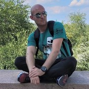  ,   Maxim, 32 ,   ,   , c 