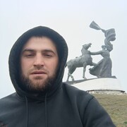  ,  Ali, 32