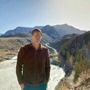  ,  Andrei, 32