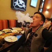  ,   Bauyrzhan, 32 ,   ,   , c 
