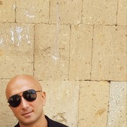  ,   Artur, 41 ,   ,   , c 