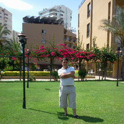  ,   Faik, 43 ,  