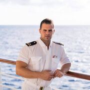  ,  Alex mark, 40