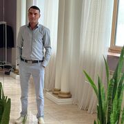  ,   Gevorg, 39 ,   ,   