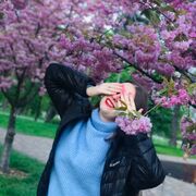  ,   Julia, 19 ,   ,   , 