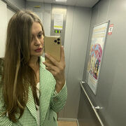  ,  Anastasia, 34