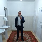  ,  Denis, 32