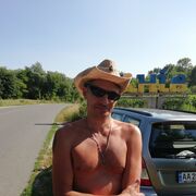  ,   Vladis, 57 ,  