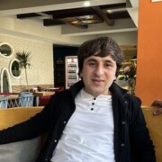  ,  Artur, 25