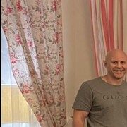  ,  Viktor, 39