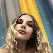  ,  Valeria, 22