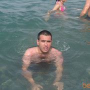  ,   Garry, 37 ,   