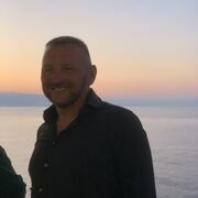  ,   Leszek, 44 ,   ,   