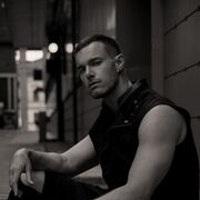  ,   Viktor, 39 ,   