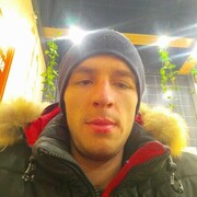  ,   Sasha, 32 ,   ,   