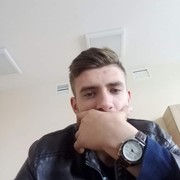  ,  Valentin, 25