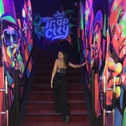  ,   Sara, 27 ,   ,   