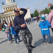  ,  Asror, 33