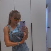  , 