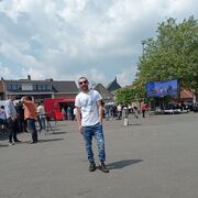  ,  Gogi, 35