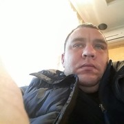  ,  Viktor, 39