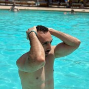  ,   Armen, 37 ,   ,   