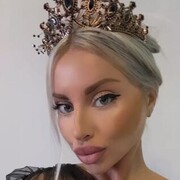  ,   Kari, 32 ,  