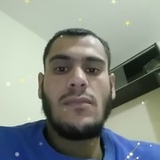  ,   Artur, 32 ,   