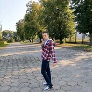  Ryki,  Vitaliy, 25
