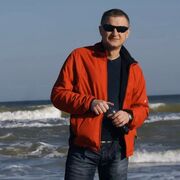  -,  Aleks, 41