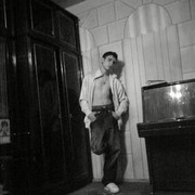  ,   Vahe, 34 ,   