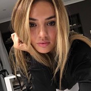  ,  Kat, 25