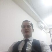  ,  Farxodjon, 33