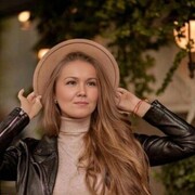  ,   Elena, 44 ,   ,   