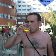  ,   Artur, 37 ,   ,   , c 