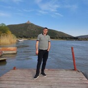  ,  Valee, 29