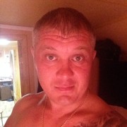  ,   Viktor, 44 ,   