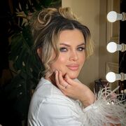  -,  Anna, 26