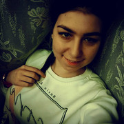  ,  Alina, 27
