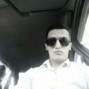  ,  Zarif, 28