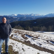  ,   Maksim, 42 ,   