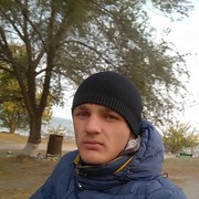  -,  Artem, 32