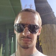  ,  Maxim, 36
