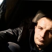  ,  Denis, 33