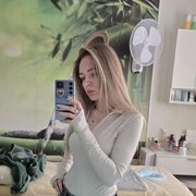  , 
