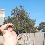  ,  Alex, 40