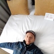  ,  Alex, 39